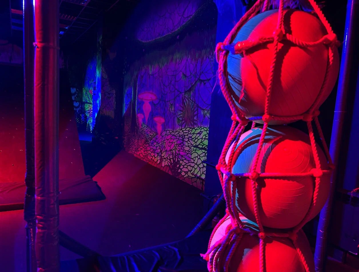 Огромная территория для празднования